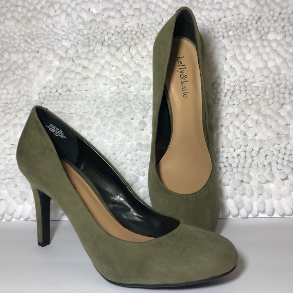 kelly & katie NWOB 10 classy Olive Green heels